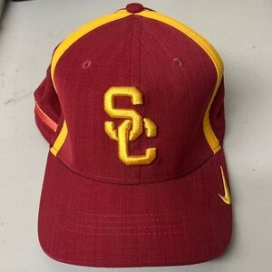 Nike Men's  Dri-Fit USC Trojans College Football Hat/Cap Fitted